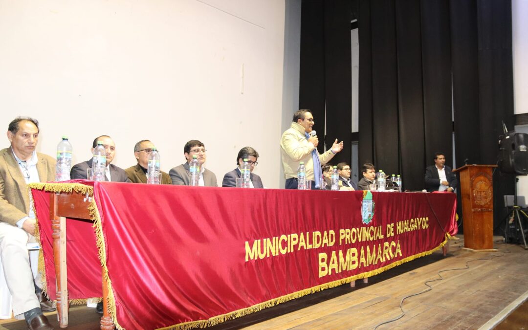 ALCALDE PROVINCIAL SE REÚNE CON TRABAJADORES MUNICIPALES